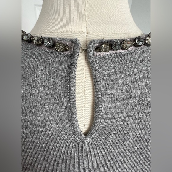 WHBM NWT Gray Short Sleeve Sweater with Embellished Collar Size Medium - Picture 8 of 12